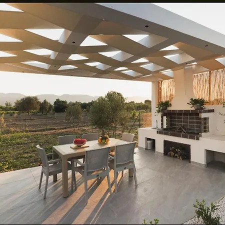 Lion Exclusive Sarakinádhon